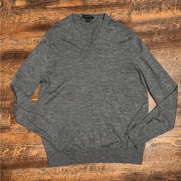 Banana Republic Sweater Men’s Large Gray  100% Extra Fine Merino Wool V neck - Picture 1 of 4